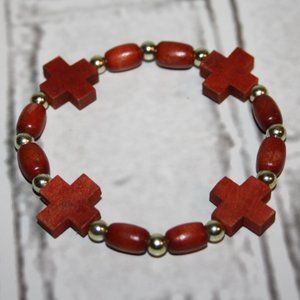 Beautiful gold and wooden cross beaded bracelet 7"